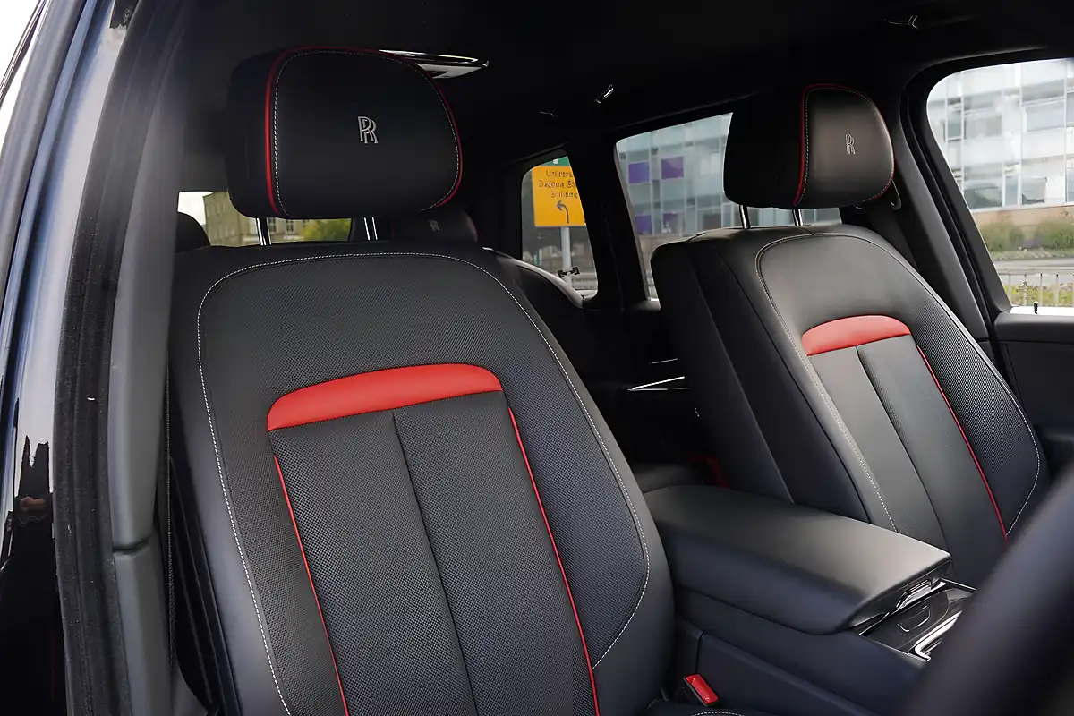Used 2020 Rolls-Royce Cullinan Black Badge Black - Interior and Exterior details 3