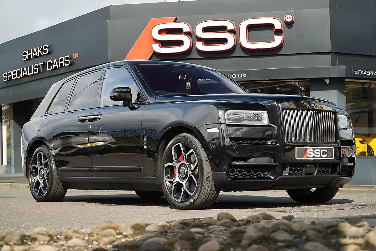 Used 2020 Rolls-Royce Cullinan Black Badge Black - Interior and Exterior details 4