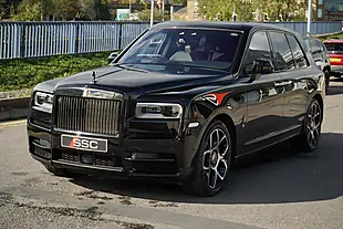 Used 2020 Rolls-Royce Cullinan Black Badge Black - Interior and Exterior details 6