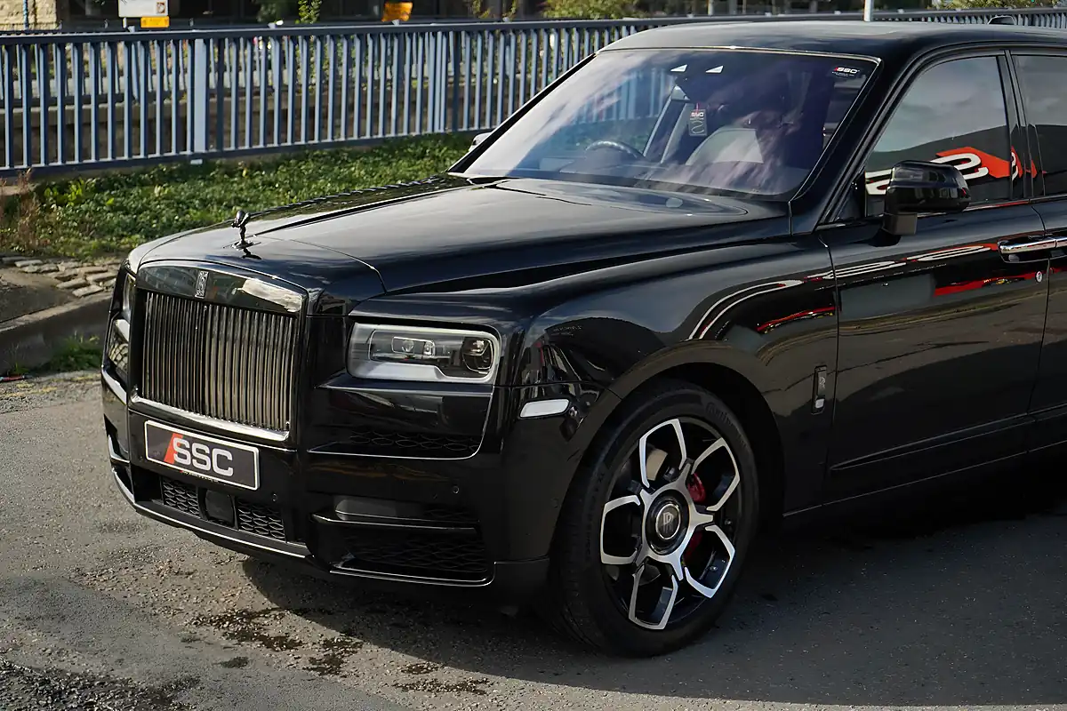 Used 2020 Rolls-Royce Cullinan Black Badge Black - Interior and Exterior details 7