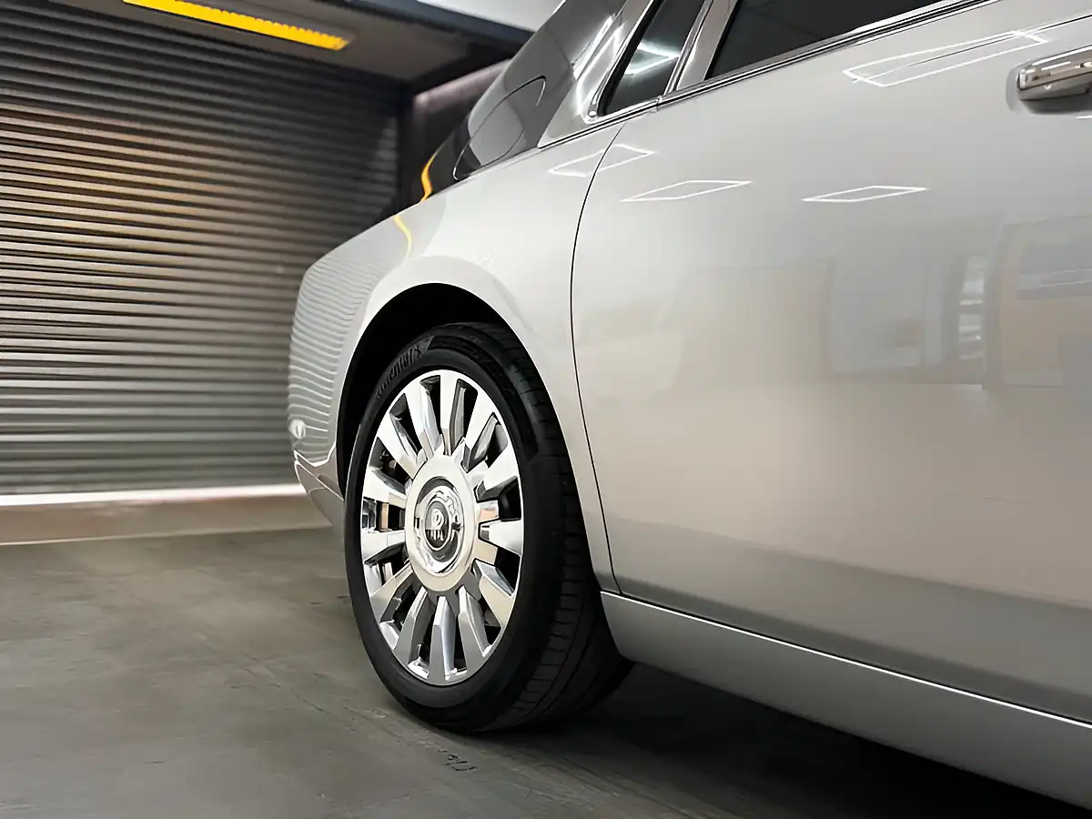 Used 2020 Rolls-Royce Phantom 4dr Auto Grey/Silver - Interior and Exterior details 6