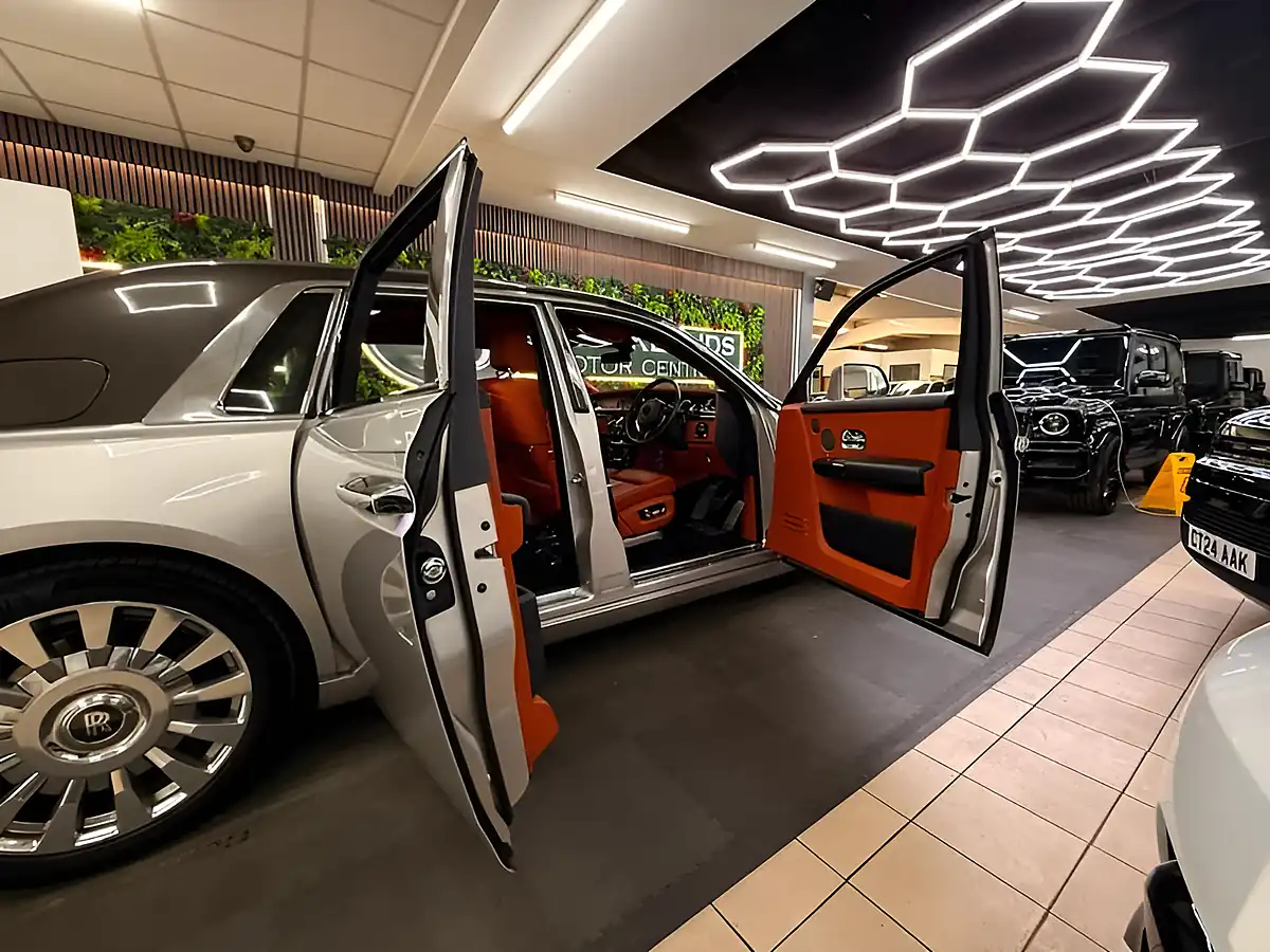 Used 2020 Rolls-Royce Phantom 4dr Auto Grey/Silver - Interior and Exterior details 8