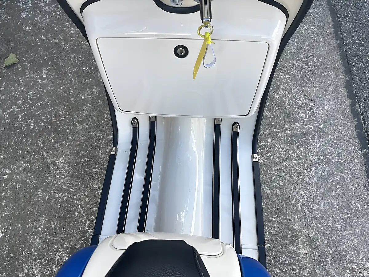 Used 2020 Royal Alloy Tg 125 2-Tone Ivory/Blue - Interior and Exterior details 6