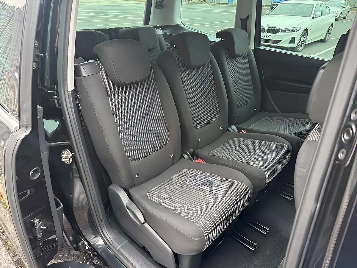 Used 2020 SEAT Alhambra Se 7 Seater Black - Interior and Exterior details 11