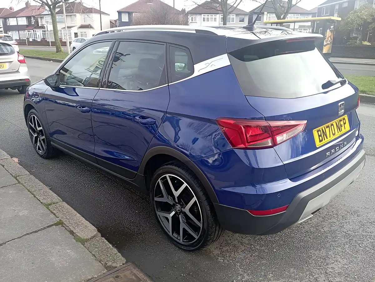 Used 2020 SEAT Arona Fr Sport Blue - Interior and Exterior details 11
