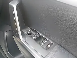 Used 2020 SEAT Arona Fr Sport Blue - Interior and Exterior details 17