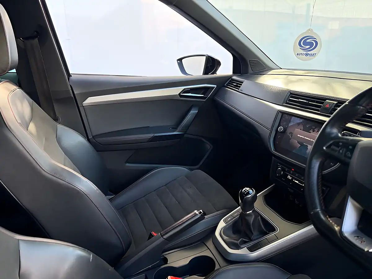 Used 2020 SEAT Arona Fr Sport Magnetic Grey - Interior and Exterior details 10