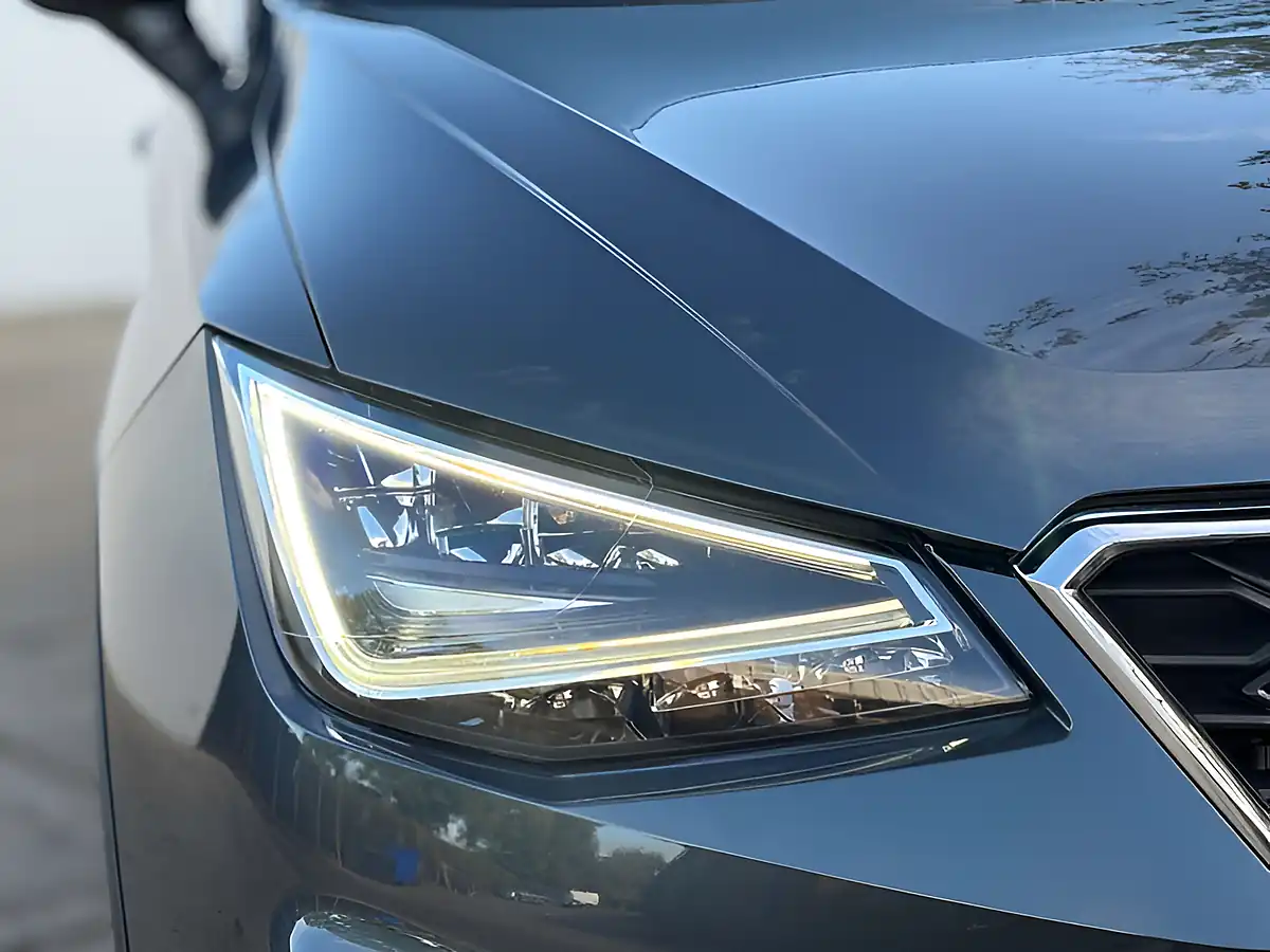 Used 2020 SEAT Arona Fr Sport Magnetic Grey - Interior and Exterior details 5