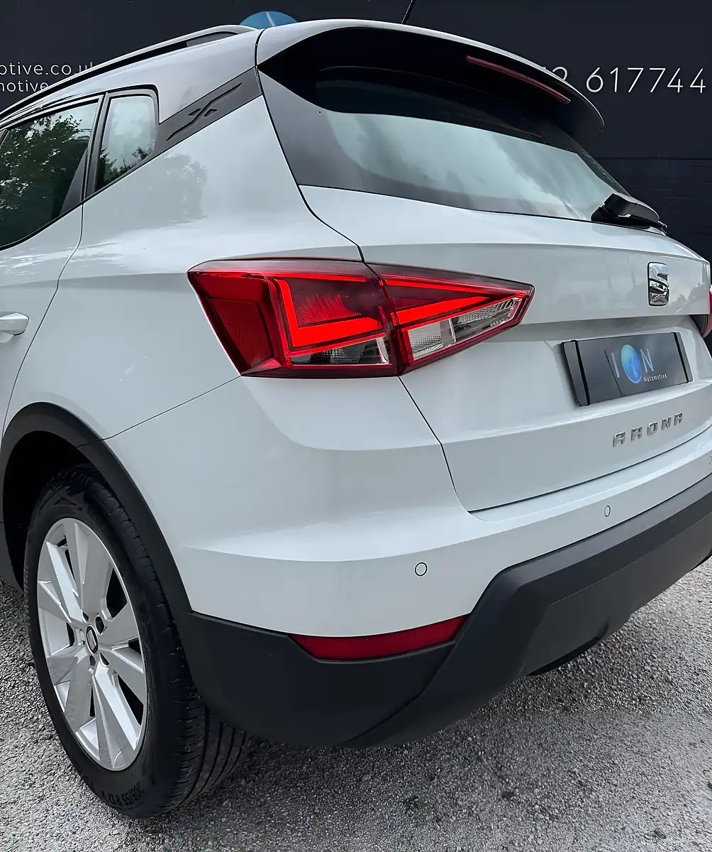 Used 2020 SEAT Arona Se Tech Nevada White - Interior and Exterior details 11