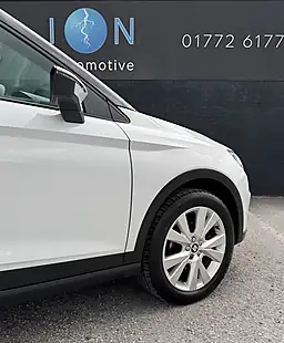 Used 2020 SEAT Arona Se Tech Nevada White - Interior and Exterior details 12