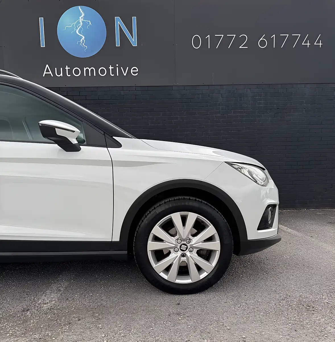 Used 2020 SEAT Arona Se Tech Nevada White - Interior and Exterior details 13
