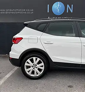Used 2020 SEAT Arona Se Tech Nevada White - Interior and Exterior details 14