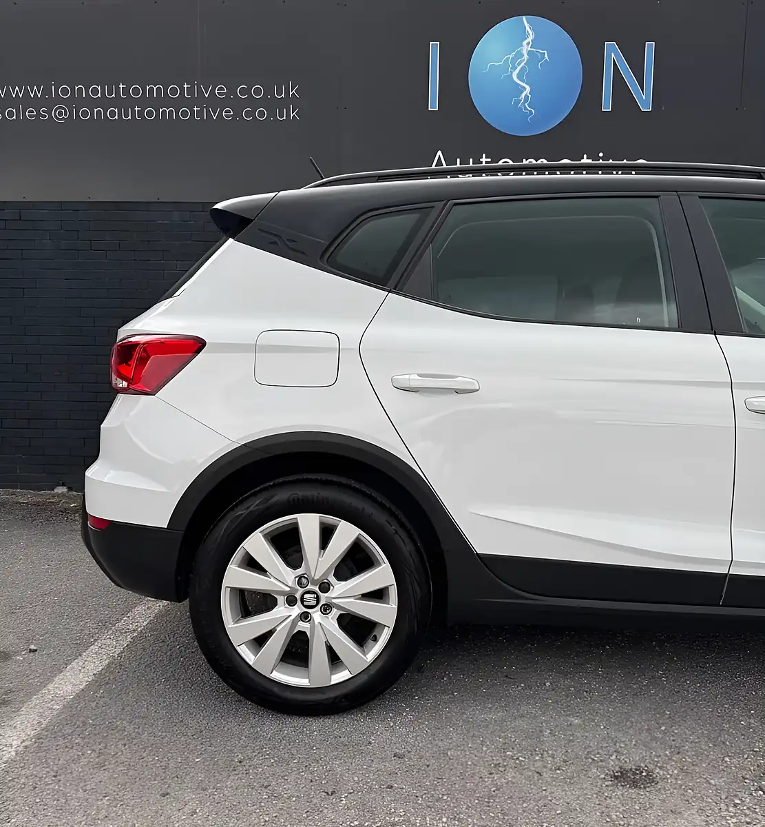 Used 2020 SEAT Arona Se Tech Nevada White - Interior and Exterior details 14