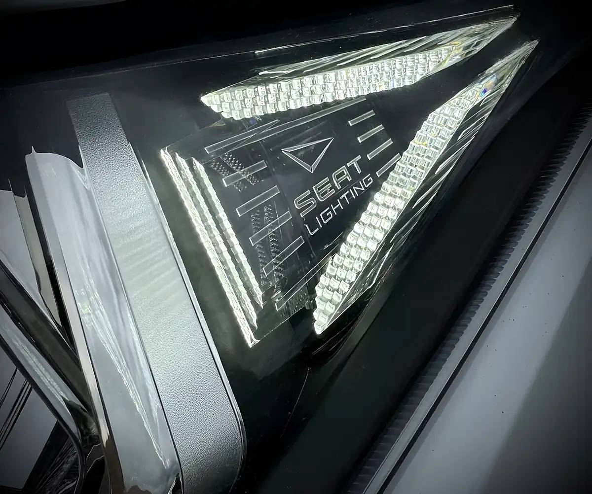 Used 2020 SEAT Arona Se Tech Nevada White - Interior and Exterior details 17