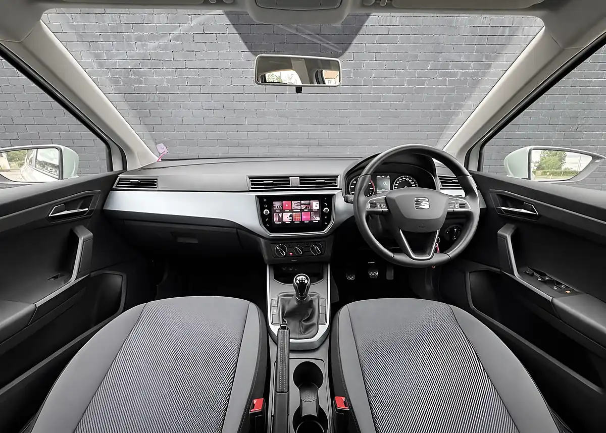 Used 2020 SEAT Arona Se Tech Nevada White - Interior and Exterior details 18