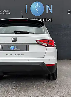 Used 2020 SEAT Arona Se Tech Nevada White - Interior and Exterior details 5
