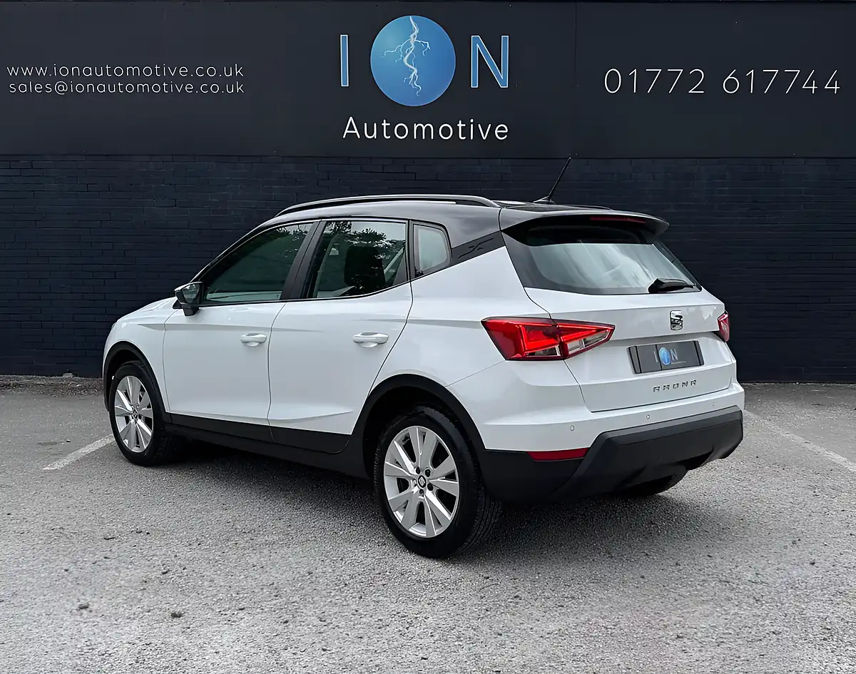Used 2020 SEAT Arona Se Tech Nevada White - Interior and Exterior details 8