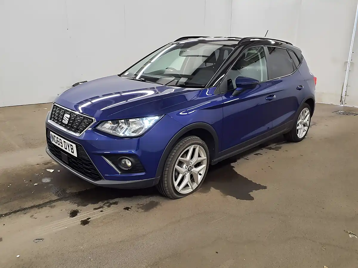Used 2020 SEAT Arona Se Technology Blue - Interior and Exterior details 7