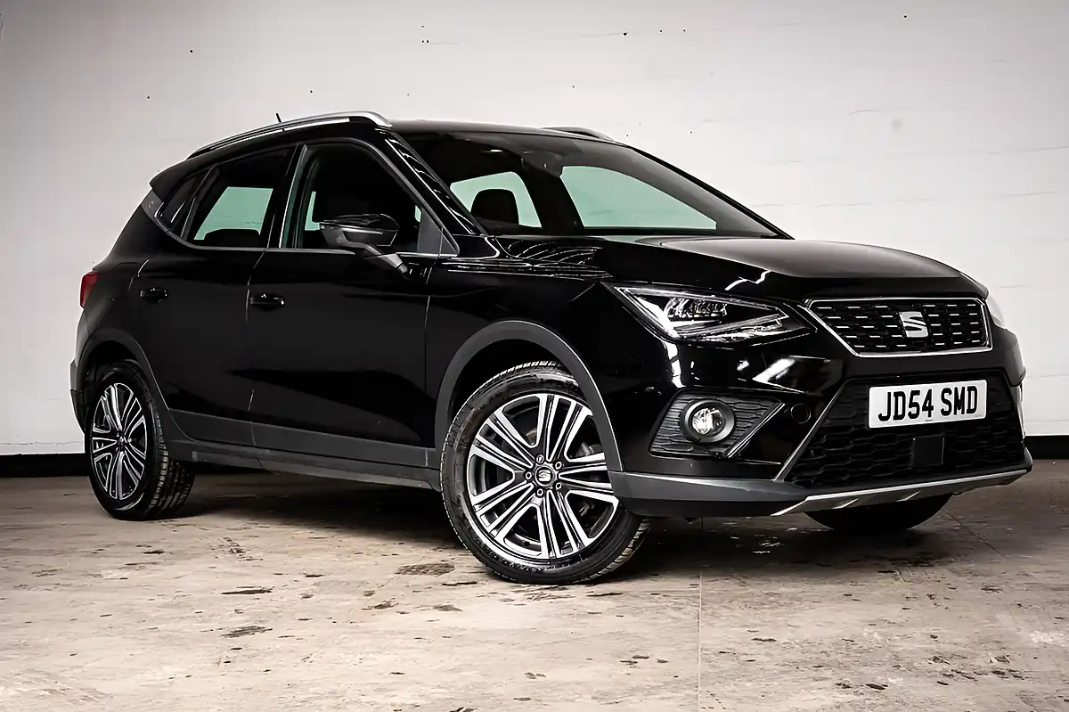 Used 2020 SEAT Arona Xcellence Black - Front View