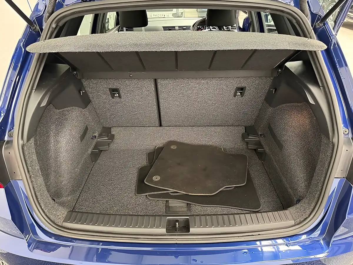 Used 2020 SEAT Arona Xcellence Blue - Interior and Exterior details 10