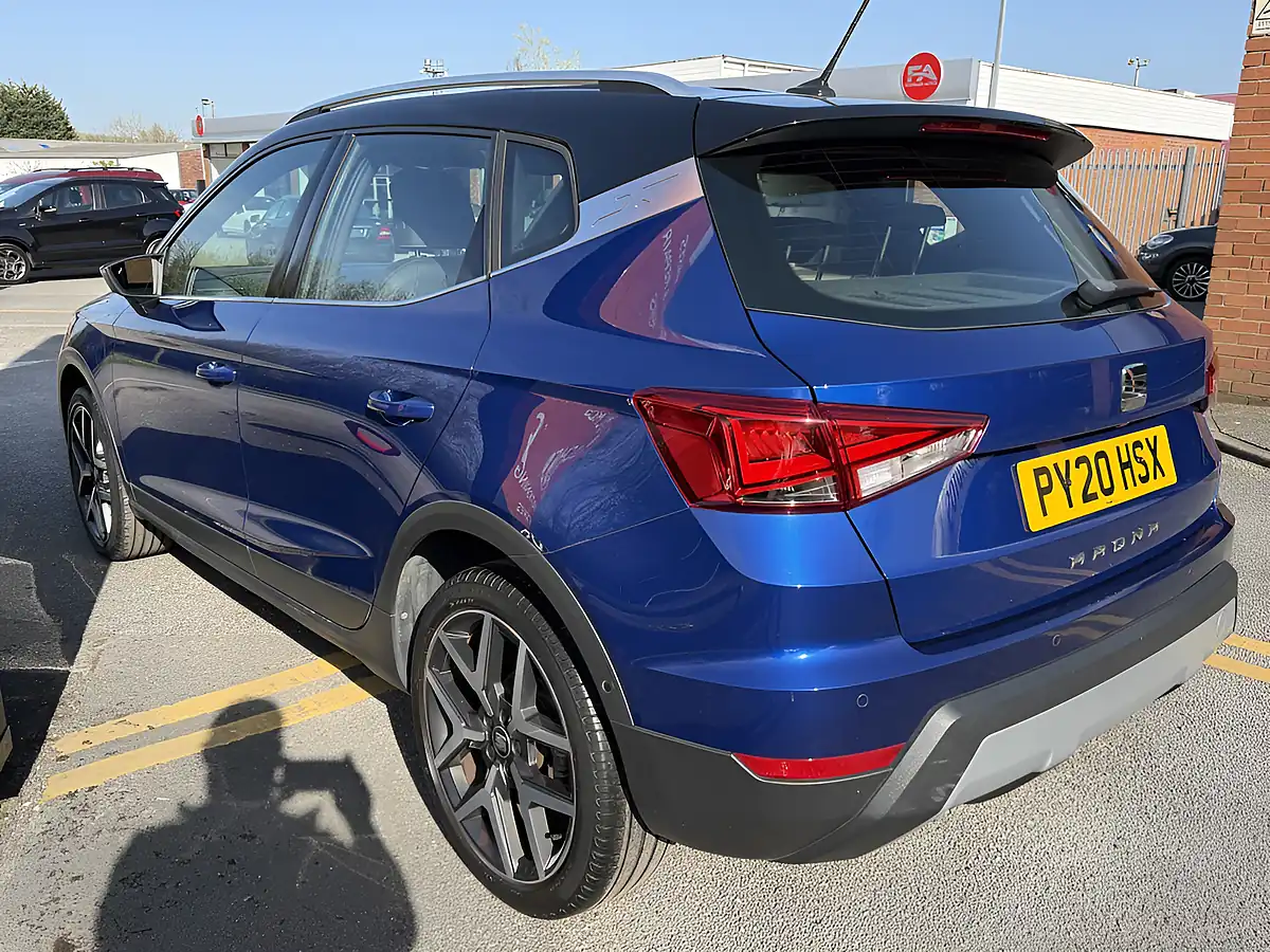 Used 2020 SEAT Arona Xcellence Lux Blue - Interior and Exterior details 12