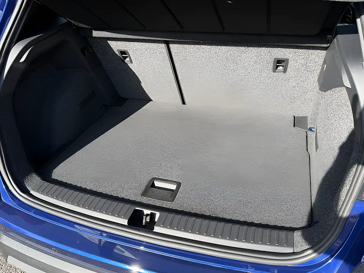 Used 2020 SEAT Arona Xcellence Lux Blue - Interior and Exterior details 13