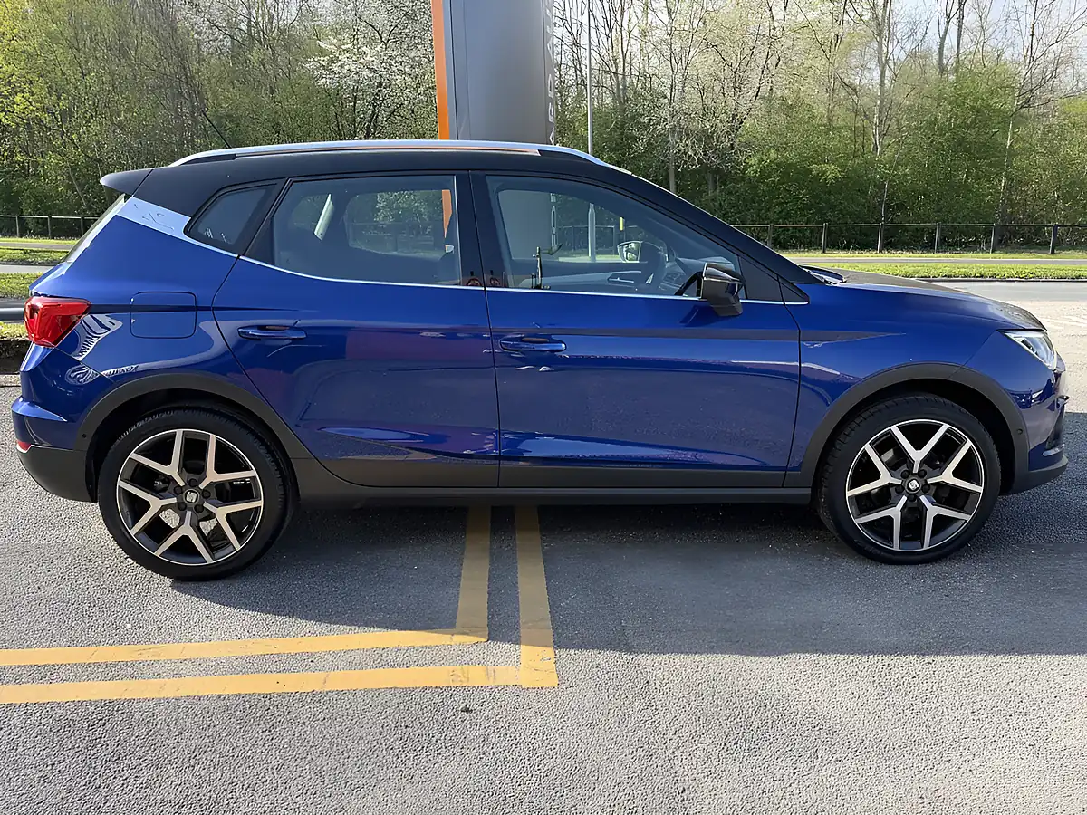 Used 2020 SEAT Arona Xcellence Lux Blue - Interior and Exterior details 7