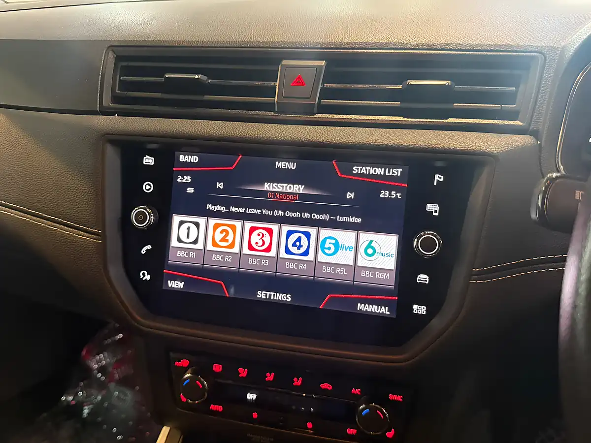 Used 2020 SEAT Arona Xcellence Lux White - Interior and Exterior details 15