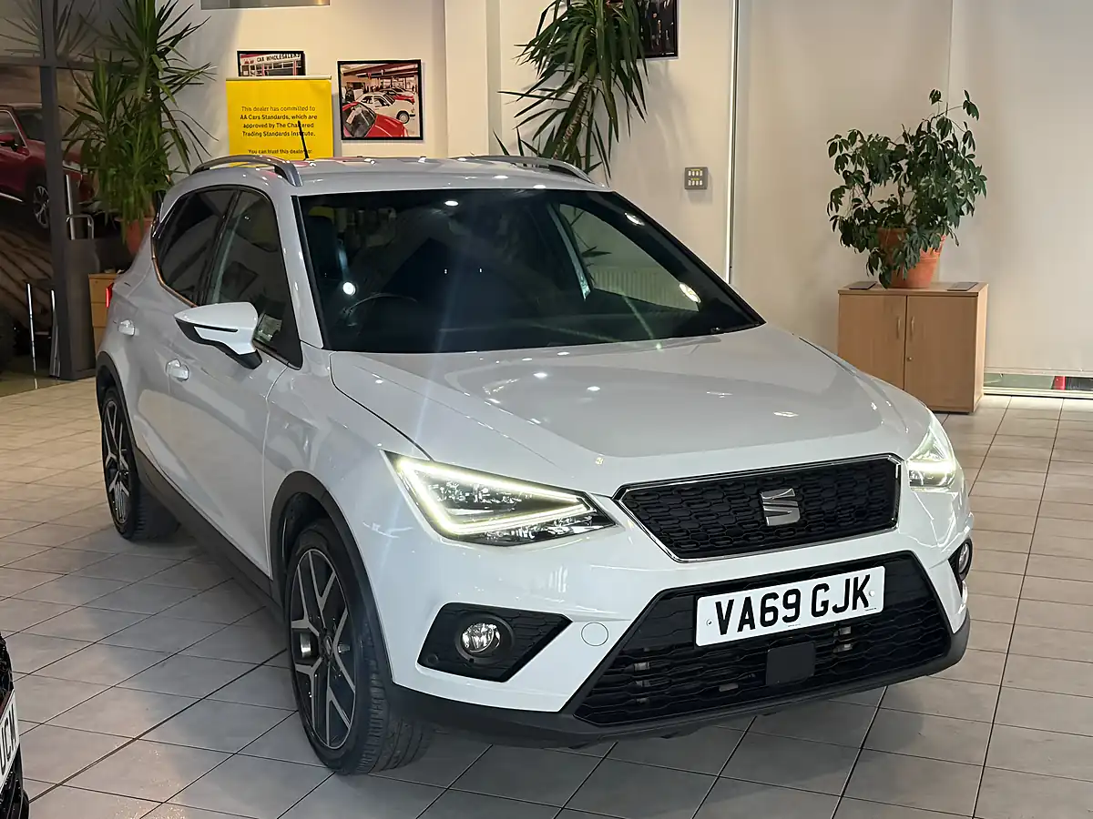 Used 2020 SEAT Arona Xcellence Lux White - Interior and Exterior details 2