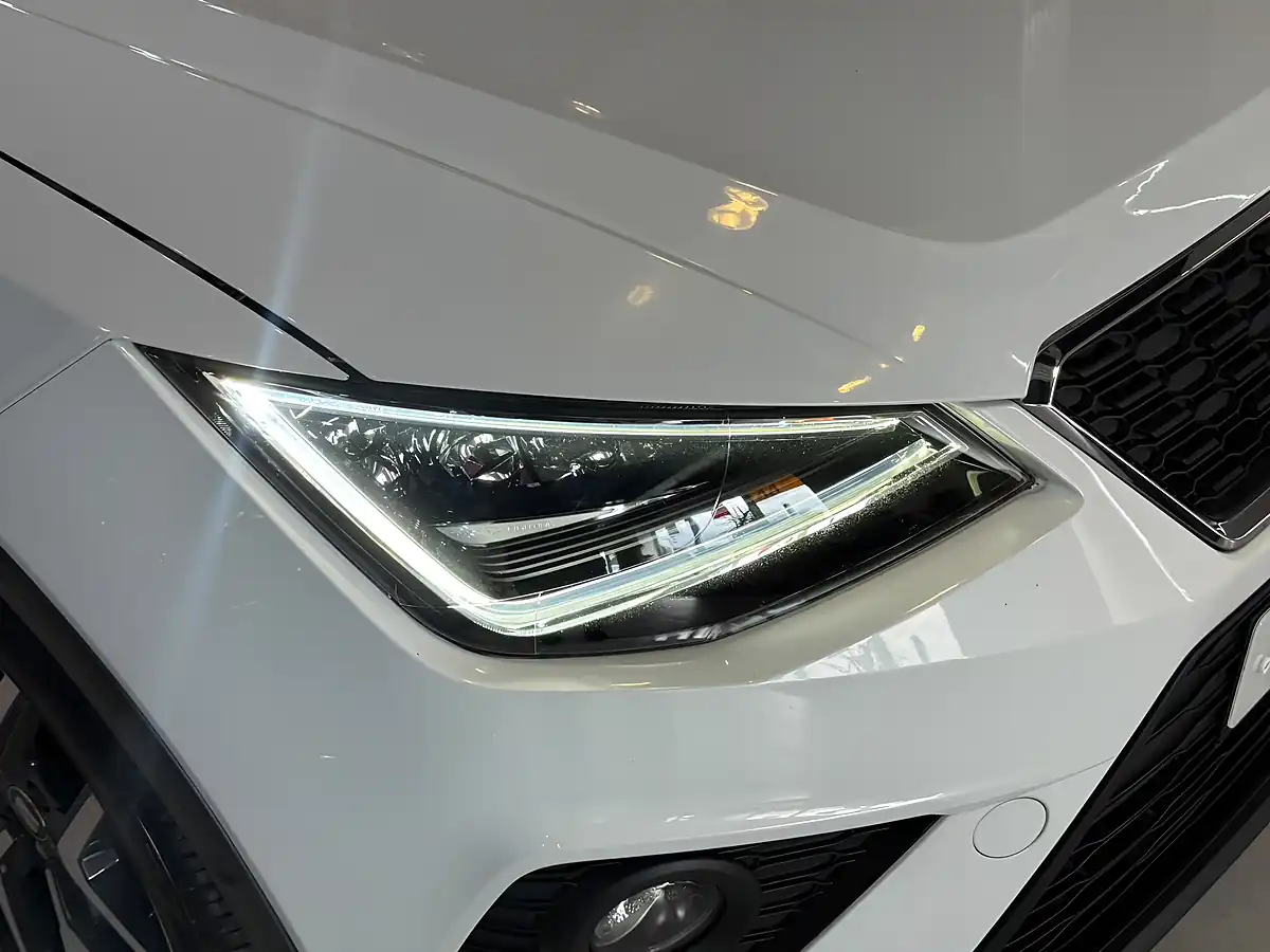 Used 2020 SEAT Arona Xcellence Lux White - Interior and Exterior details 3