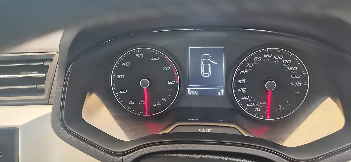 Used 2020 SEAT Arona Xcellence White - Interior and Exterior details 10