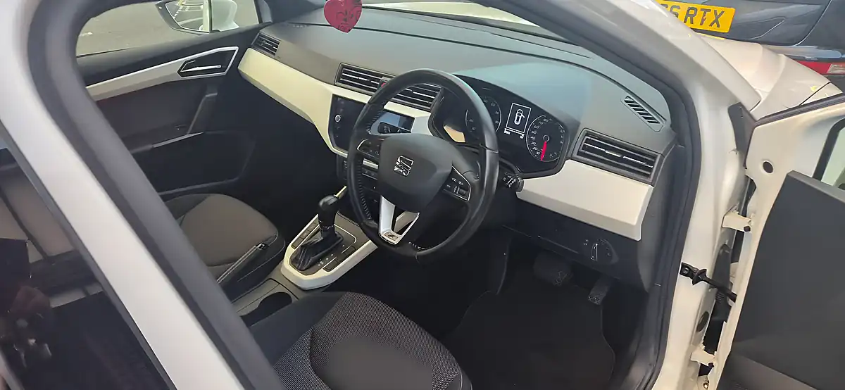 Used 2020 SEAT Arona Xcellence White - Interior and Exterior details 12