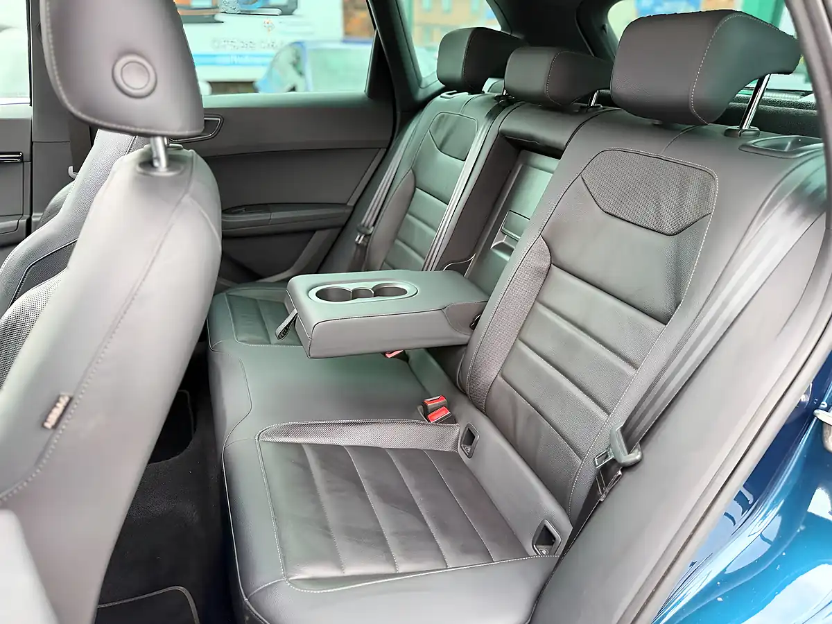 Used 2020 SEAT Ateca Xcellence Lux Blue - Interior and Exterior details 14