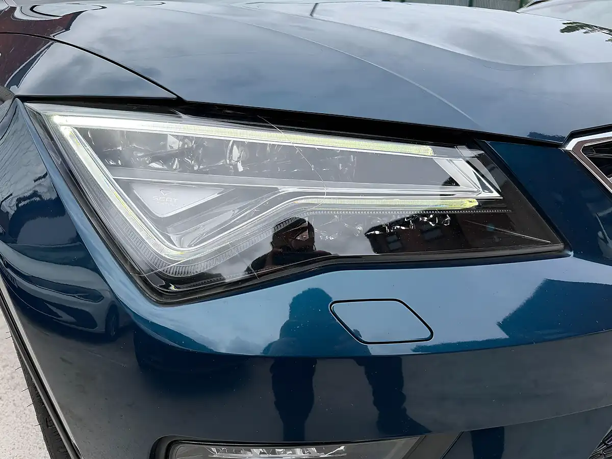 Used 2020 SEAT Ateca Xcellence Lux Blue - Interior and Exterior details 4