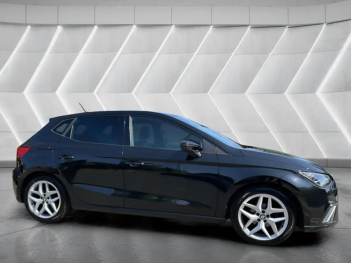 Used 2020 SEAT Ibiza Fr Black - Interior and Exterior details 5
