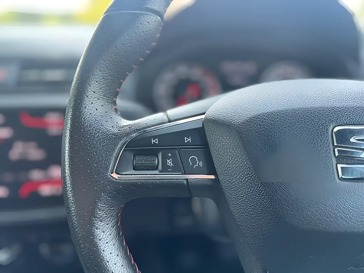 Used 2020 SEAT Ibiza Fr Blue - Interior and Exterior details 15