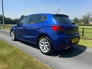 Used 2020 SEAT Ibiza Fr Blue - Interior and Exterior details 5