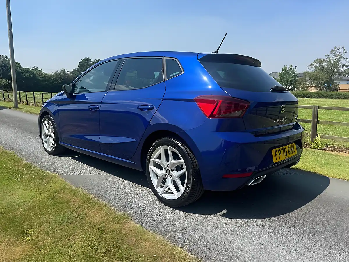 Used 2020 SEAT Ibiza Fr Blue - Interior and Exterior details 5
