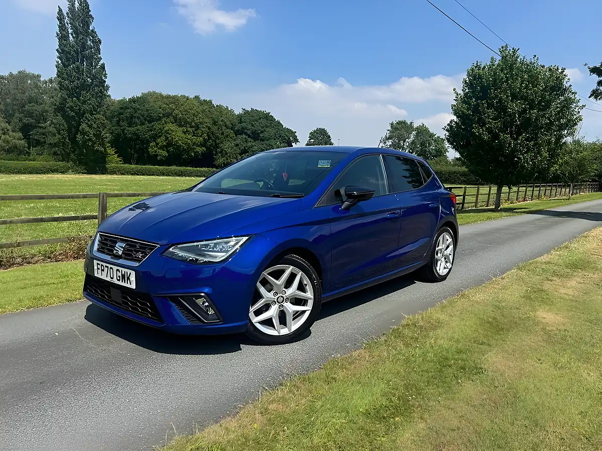 Used 2020 SEAT Ibiza Fr Blue - Interior and Exterior details 7
