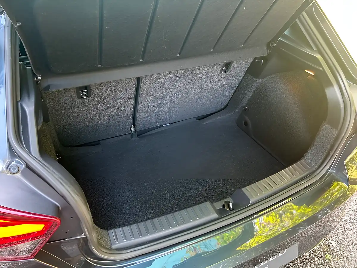 Used 2020 SEAT Ibiza Fr Grey - Interior and Exterior details 17