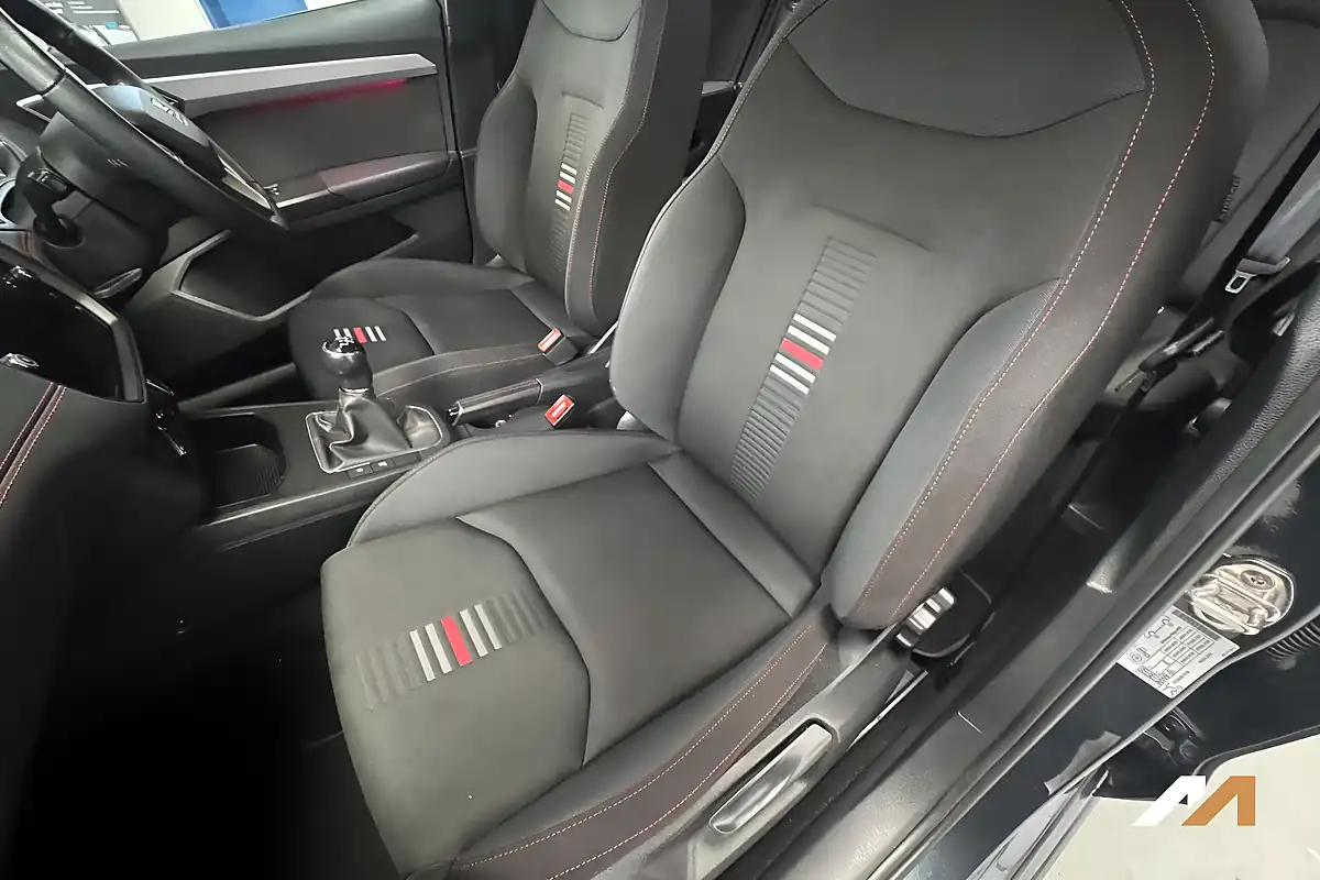 Used 2020 SEAT Ibiza Fr Magnetic Grey - Interior and Exterior details 17