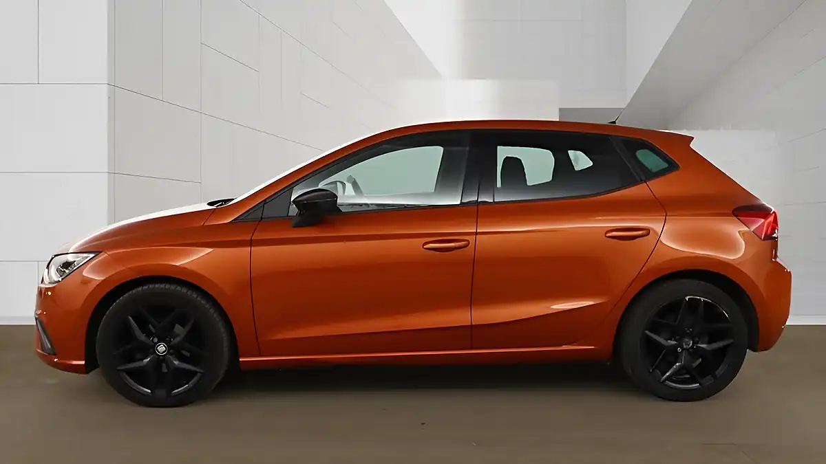 Used 2020 SEAT Ibiza Fr Orange - Interior and Exterior details 17