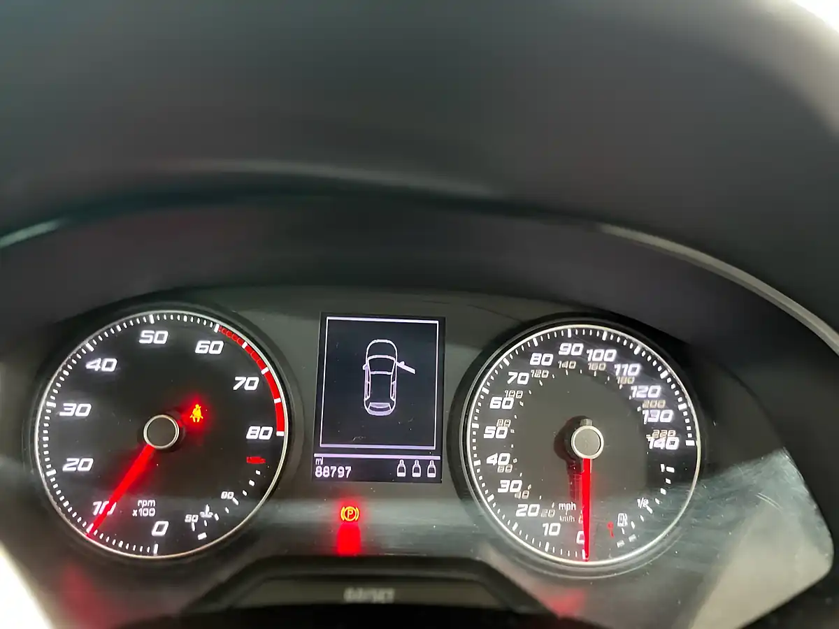 Used 2020 SEAT Ibiza Fr Red - Interior and Exterior details 11