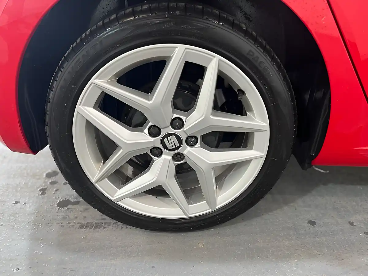 Used 2020 SEAT Ibiza Fr Red - Interior and Exterior details 7