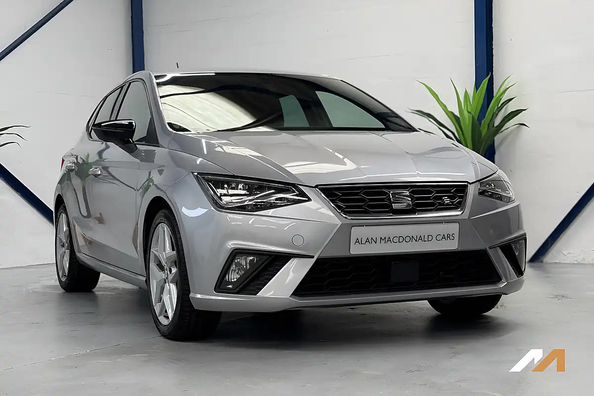 Used 2020 SEAT Ibiza Fr Silver - Interior and Exterior details 8