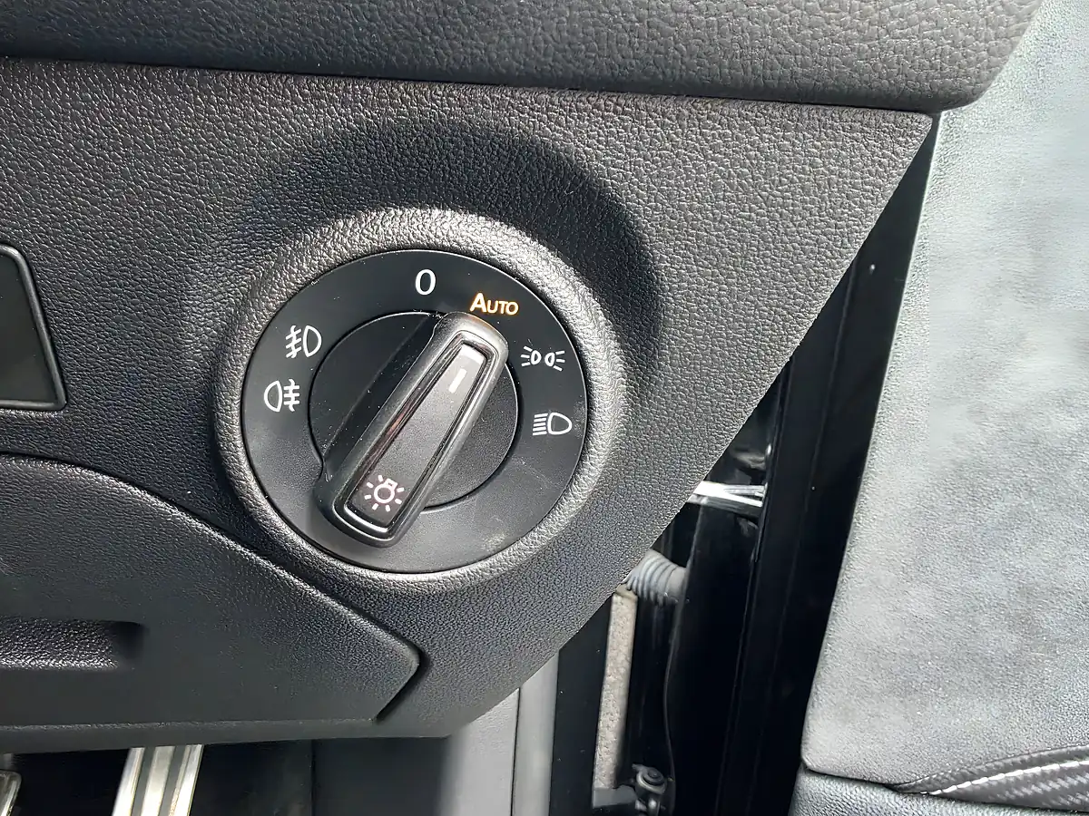 Used 2020 SEAT Leon Cupra 290 Dsg Black - Interior and Exterior details 11