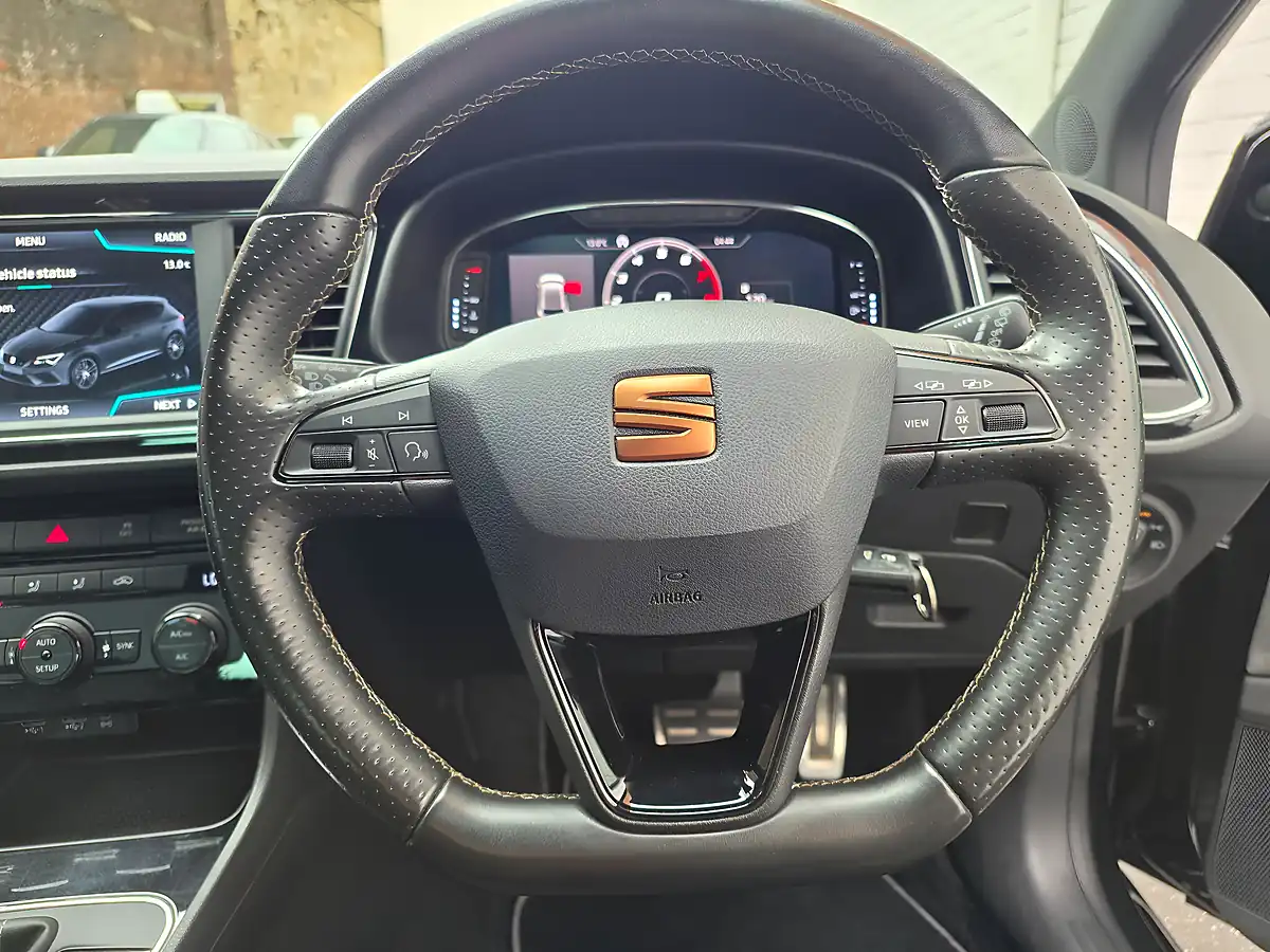 Used 2020 SEAT Leon Cupra 290 Dsg Black - Interior and Exterior details 13