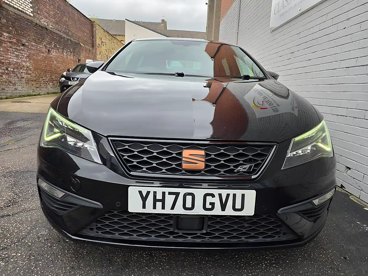 Used 2020 SEAT Leon Cupra 290 Dsg Black - Interior and Exterior details 14