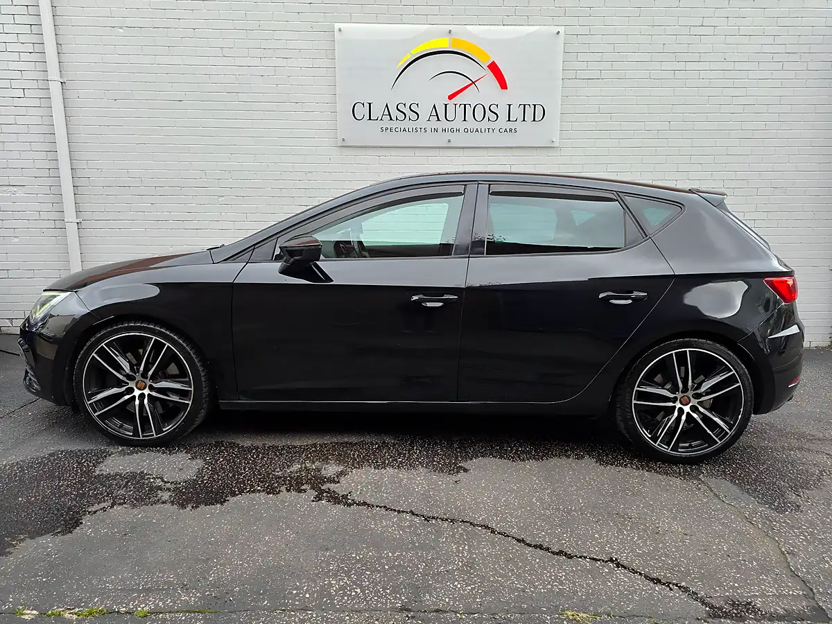 Used 2020 SEAT Leon Cupra 290 Dsg Black - Interior and Exterior details 15