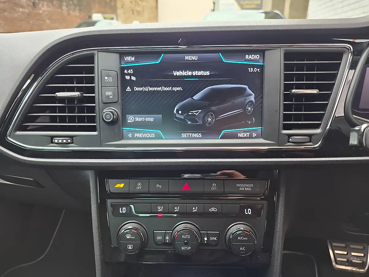 Used 2020 SEAT Leon Cupra 290 Dsg Black - Interior and Exterior details 18